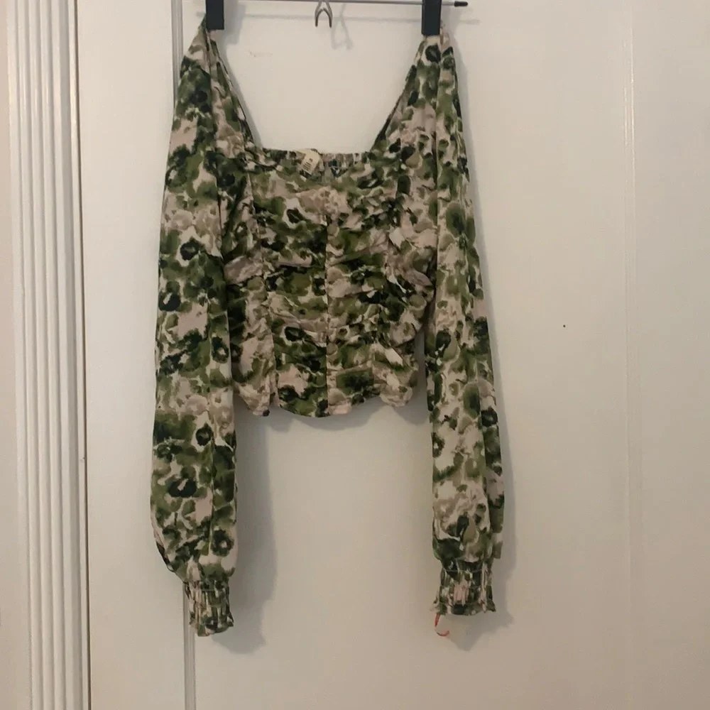 Open Edit Ruched Top - Picture 1 of 2